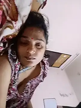 Meloni_71 live cam on StripChat