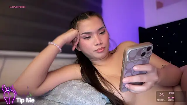 NaughtyJedGirl webcam