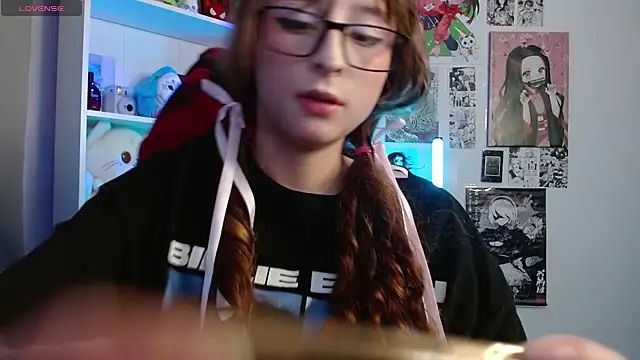 CelesteAyase webcam