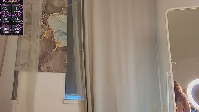 Freckle_Diyana webcam