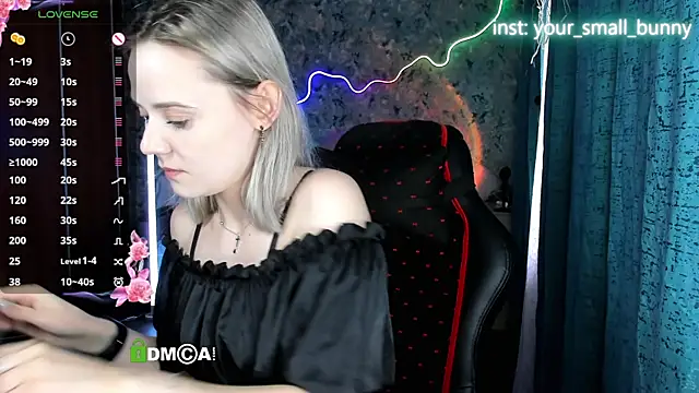 Your_small_bunny webcam