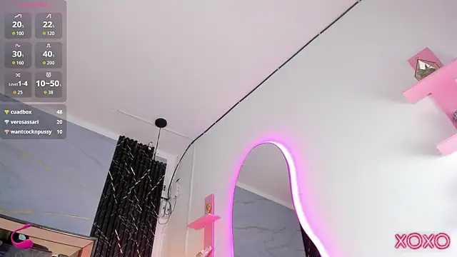 Miia_Deluxe webcam
