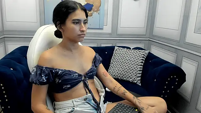 maya_jonnes18 webcam