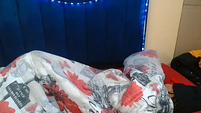 HotCreamyTea webcam