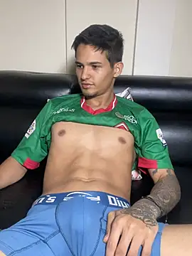 Aaronsexroom webcam
