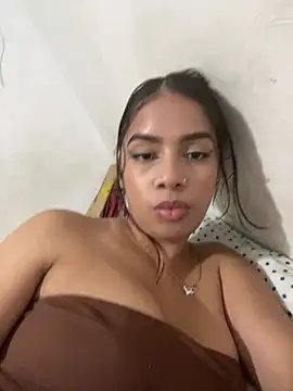 Lara_Jhons_ webcam