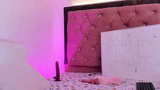 JulianaCarter webcam