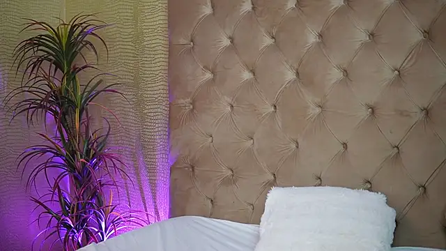 TiffanyTaboo webcam