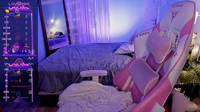 AnyaTaylor_ webcam