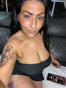 LittleMissEeve Live Web Cam Show