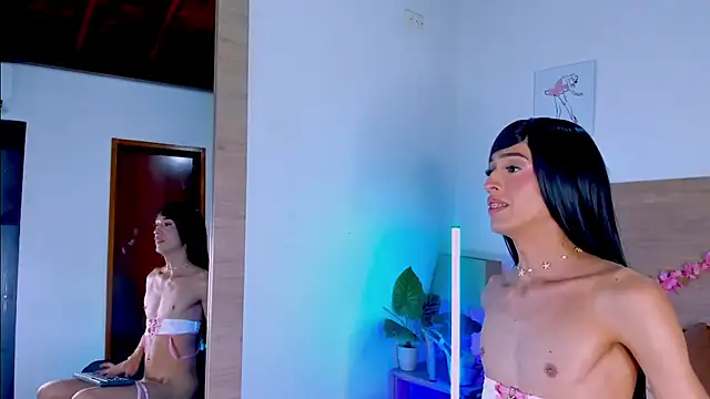 LaraRous Live Web Cam Show