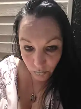 Queenemerald webcam