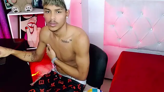 Angel_foxc13 webcam
