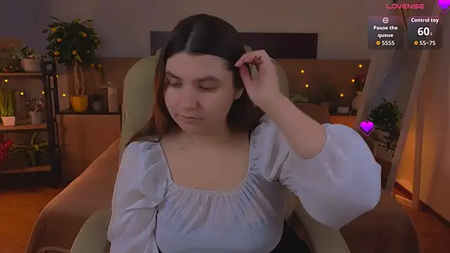 Viola__Shy webcam