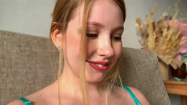 HoneyAudrey webcam
