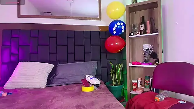 EllenaBoobs_ webcam