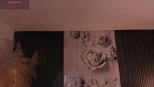 ShaniaDaniels webcam