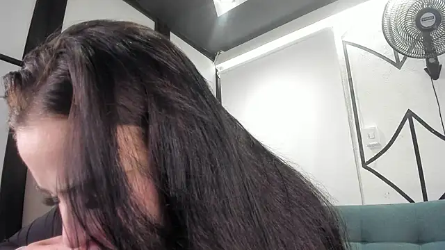 ChannelWhite_ webcam
