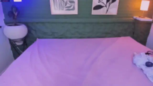 aisha_k webcam