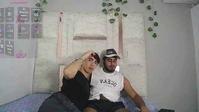Michael_and_twinkk webcam