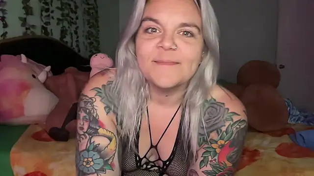 CherryBombBomb webcam
