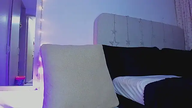 TheGloriousSophie webcam