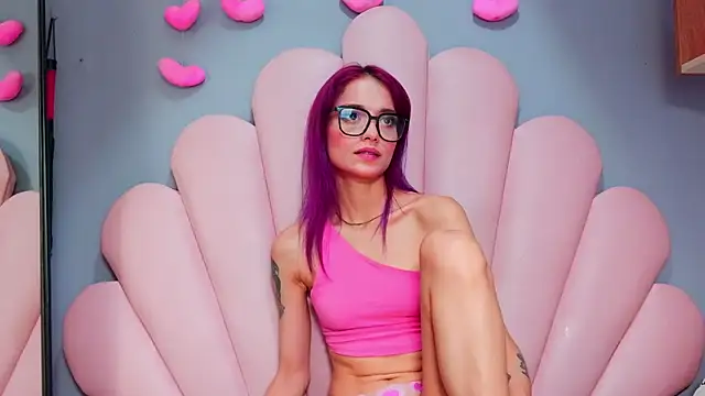 luci_miller webcam