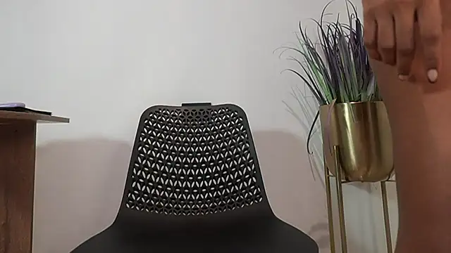 HOTBLACKANDWHITE2 webcam