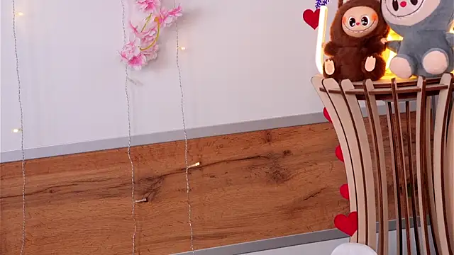 CherlyGuss rate my cock cam
