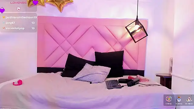 curly_babe webcam