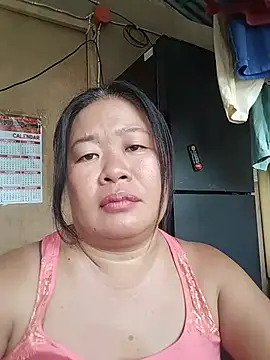 Lovelywoman43 webcam