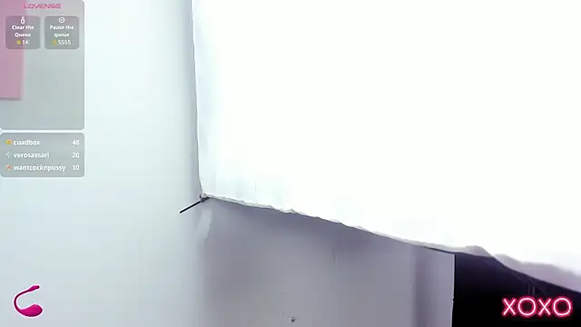 Miia_Deluxe webcam