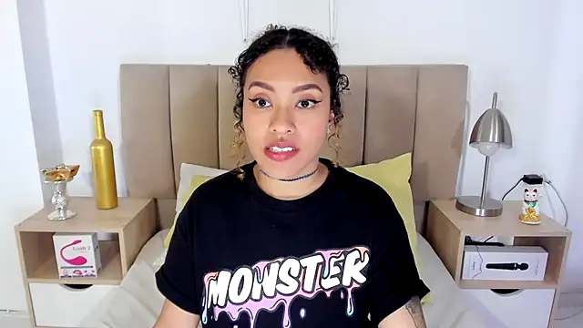 Zoe_Gruber webcam