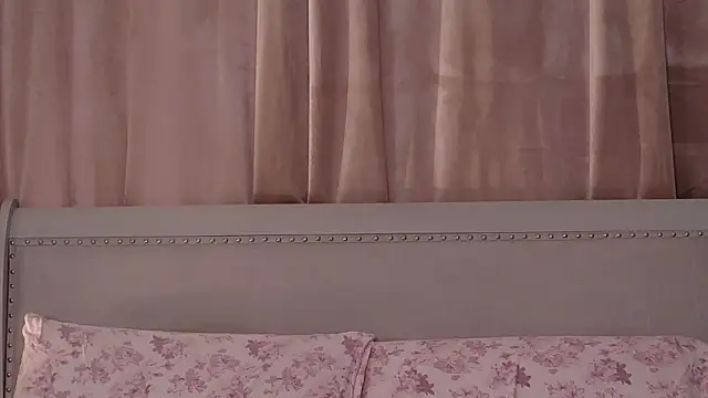 MariaMilan webcam