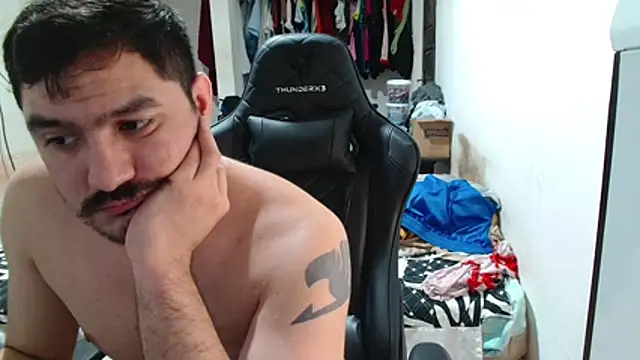 Leonino231 webcam