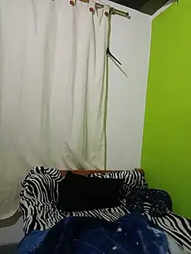 SalmaParis_Lm webcam