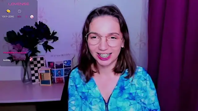 KindHazelHere_ webcam