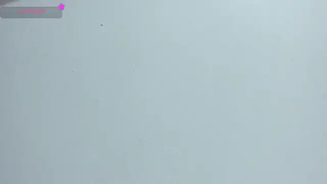MissCurvyTop webcam