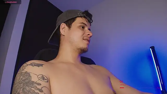 BjornSteel live cam on StripChat