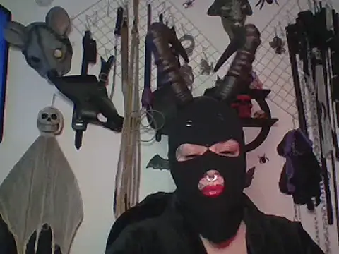 FeticheMacabre webcam