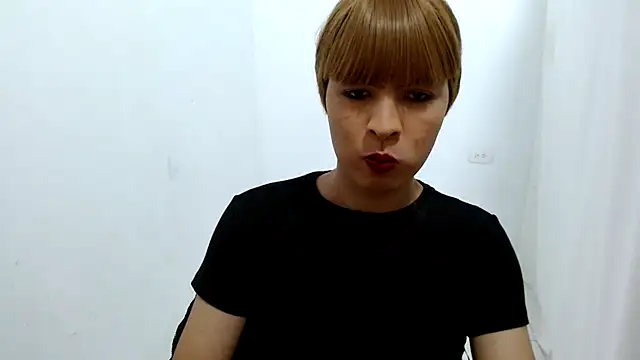estefania224 webcam