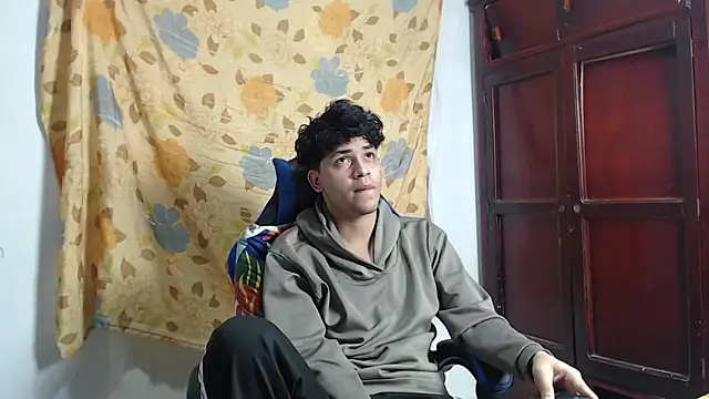 alice_julls webcam