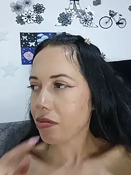 MiaForever1 webcam