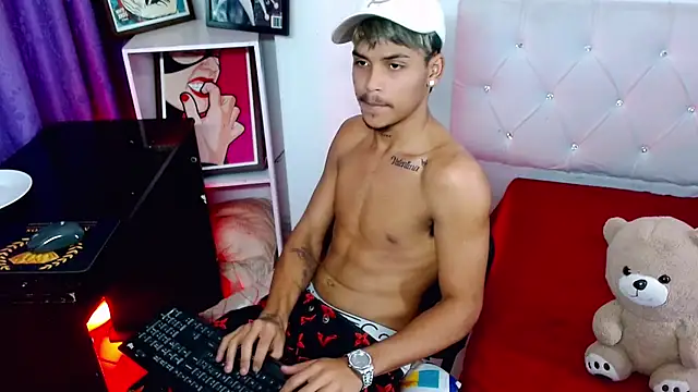 Angel_foxc13 webcam
