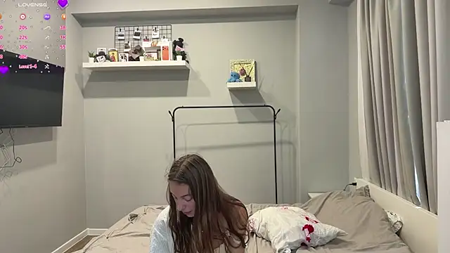 selena_favn webcam