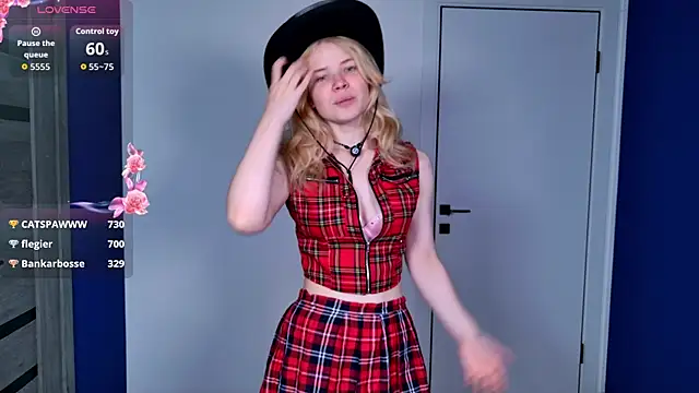 ChloeWells webcam