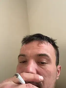 viktor1992-1-1 live sex cam