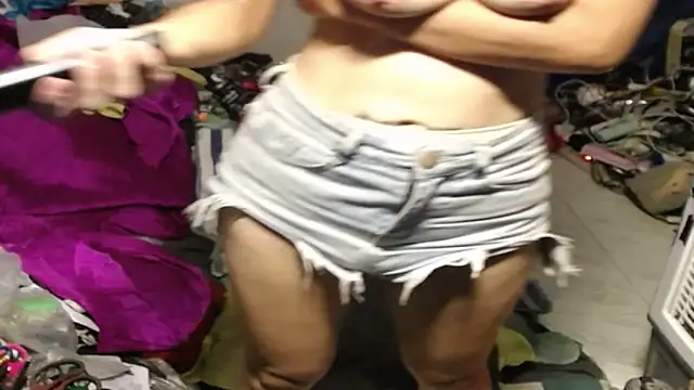 1CuteAndSexy69 webcam