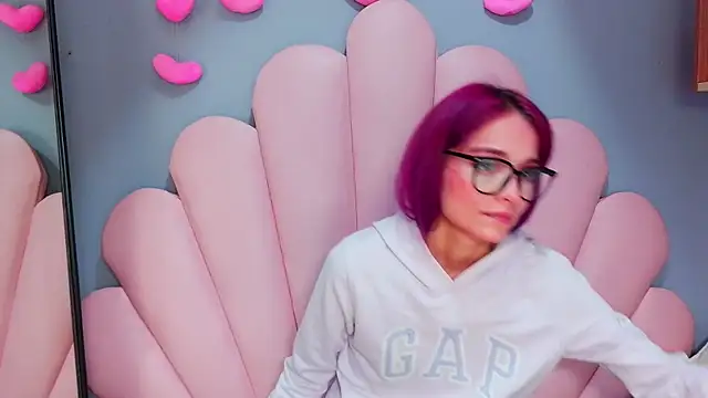 luci_miller webcam