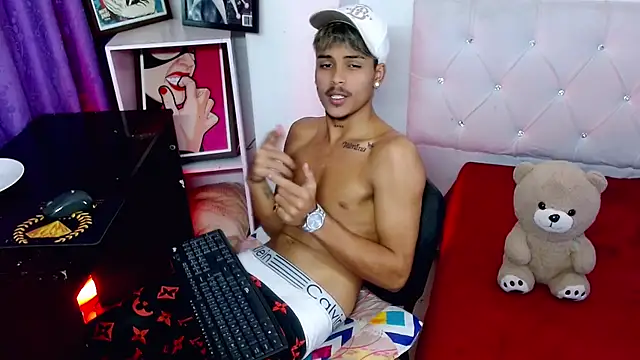 Angel_foxc13 webcam